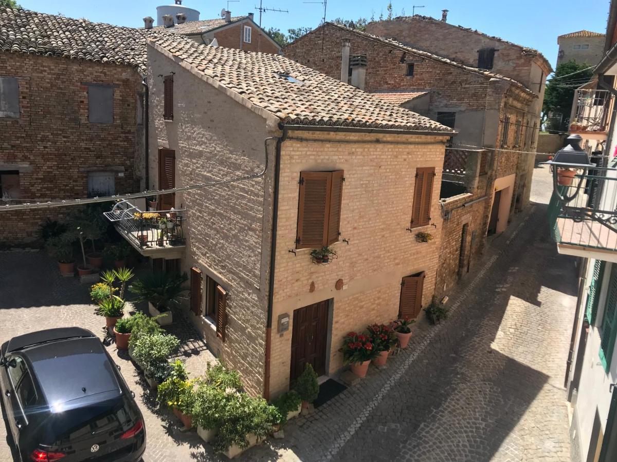 Bed and Breakfast La Trave Montecosaro  Экстерьер фото